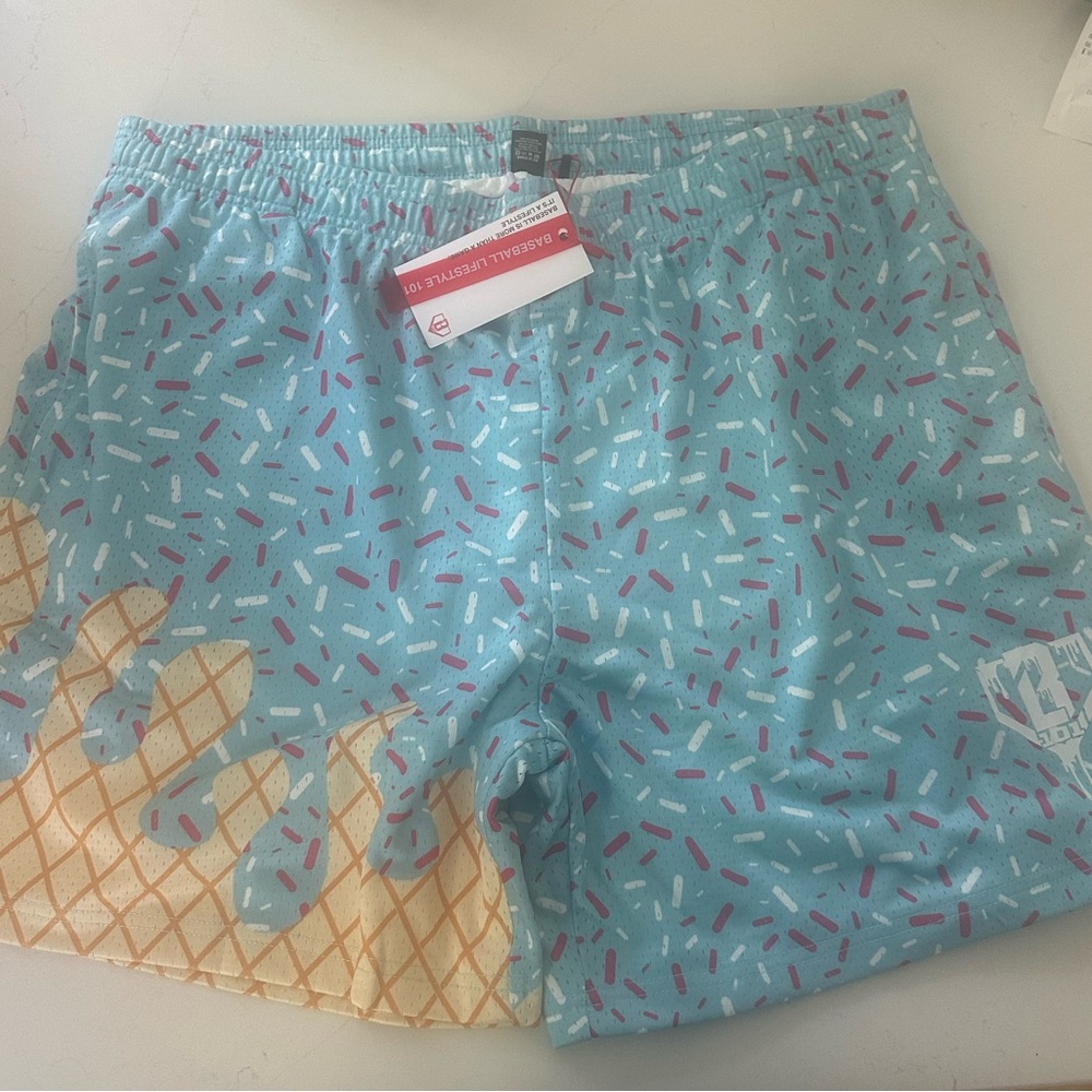 Baseball lifestyle 101 men’s xxl shorts light blue ice cream